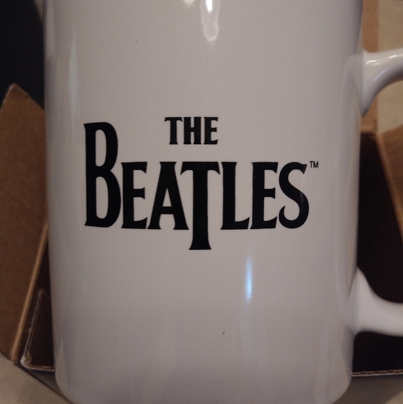 The Beatles Other - NIB Set of four (4) Beatles coffee cups